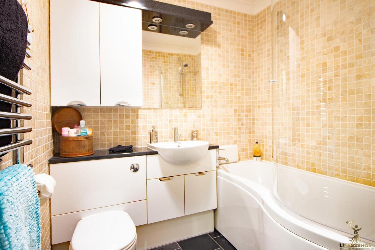 Apartment Station Close To Centre With Parking *